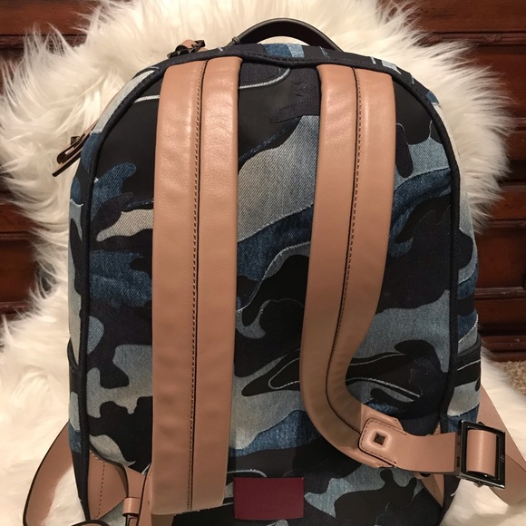 Valentino - Picture 7 of 10